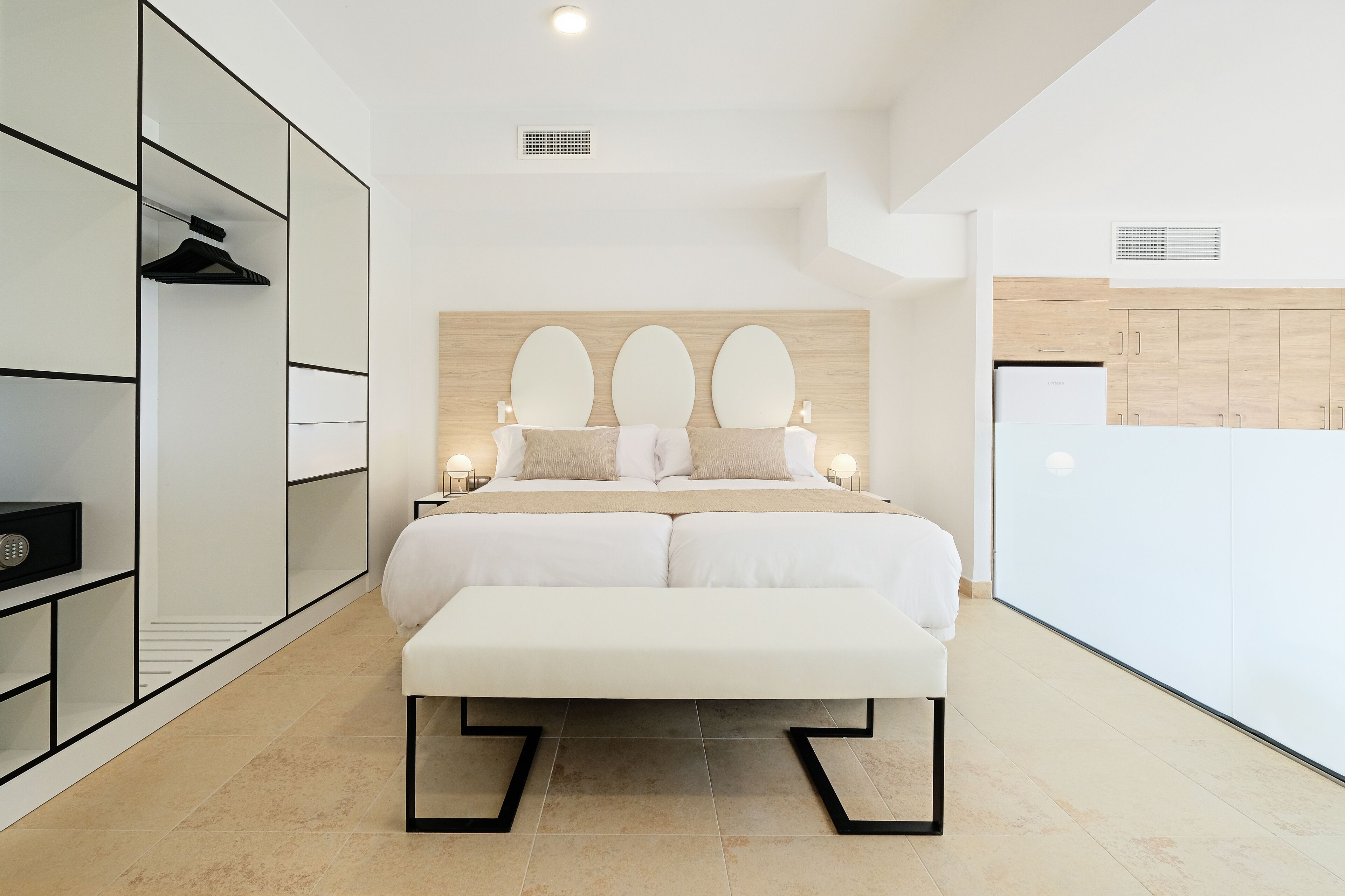 In-room safe, iron/ironing board, travel crib, free WiFi