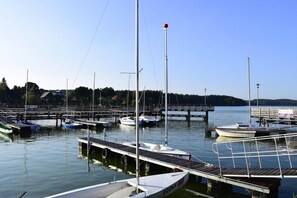 Marina - Holiday home with private sauna, jacuzzi and pool (Czestkowo)