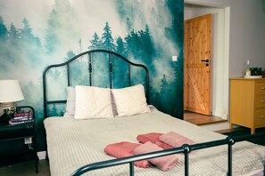 3 soverom, strykejern/-brett, reiseseng for barn og wi-fi (inkludert)