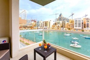 Interior - Spinola Bay 2BR flat with Sea Views & Terrace (Saint Julian's)