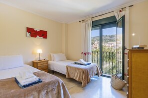 3 bedrooms, iron/ironing board, free WiFi, bed sheets - Floridamar (Javea / Xàbia)