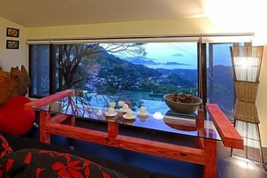 含每日當地特色早餐