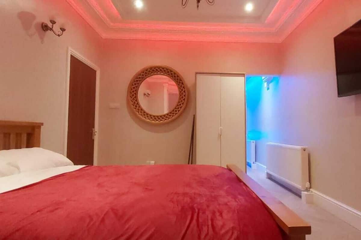 Individually decorated, individually furnished, free WiFi