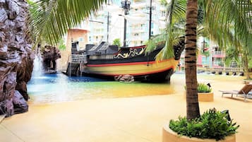 Apartemen | Kolam renang | Kolam renang outdoor