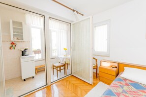 1 bedroom, desk, free WiFi, bed sheets - Pleasant apartment Korenic in Rovinj (Rovinj)