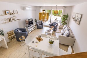 Smart TV, DVD player