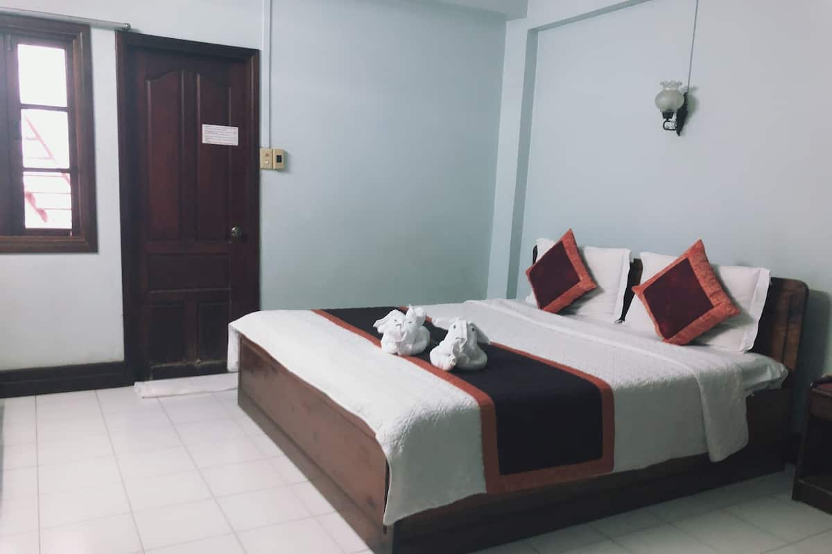 Standard Double Room | Free WiFi