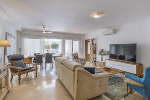 TV - Jardines Del Sol (Javea / Xàbia)