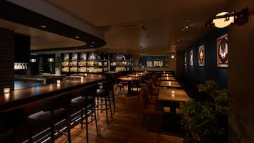 Daily buffet breakfast (JPY 1980 per person)