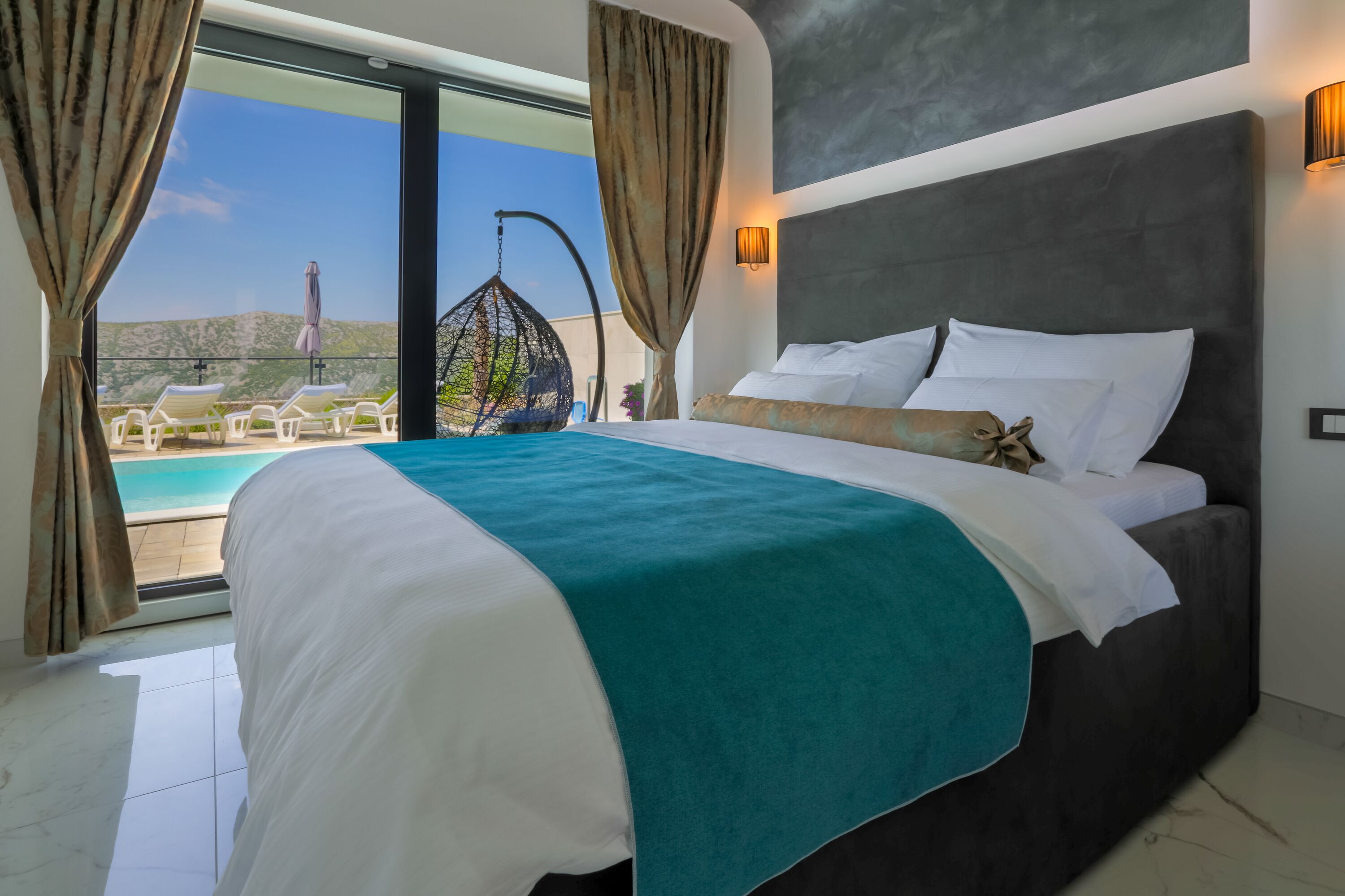 4 bedrooms, in-room safe, iron/ironing board, travel crib