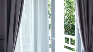 Standaard tweepersoonskamer, balkon, uitzicht op de stad | Uitzicht vanaf balkon