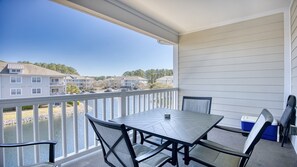Outdoor dining - 1233 Willow Bend - Barefoot Resort Rentals (North Myrtle Beach)
