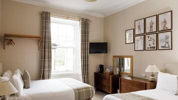 Deluxe Twin Room, 2 Queen Beds | Premium bedding, free WiFi, bed sheets