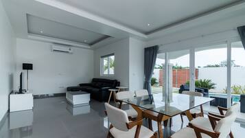 Vila Superior, 2 kamar tidur, Bebas Asap Rokok, dapur | Ruang keluarga | Smart TV 40-inci dengan saluran TV satelit, TV, dan Netflix