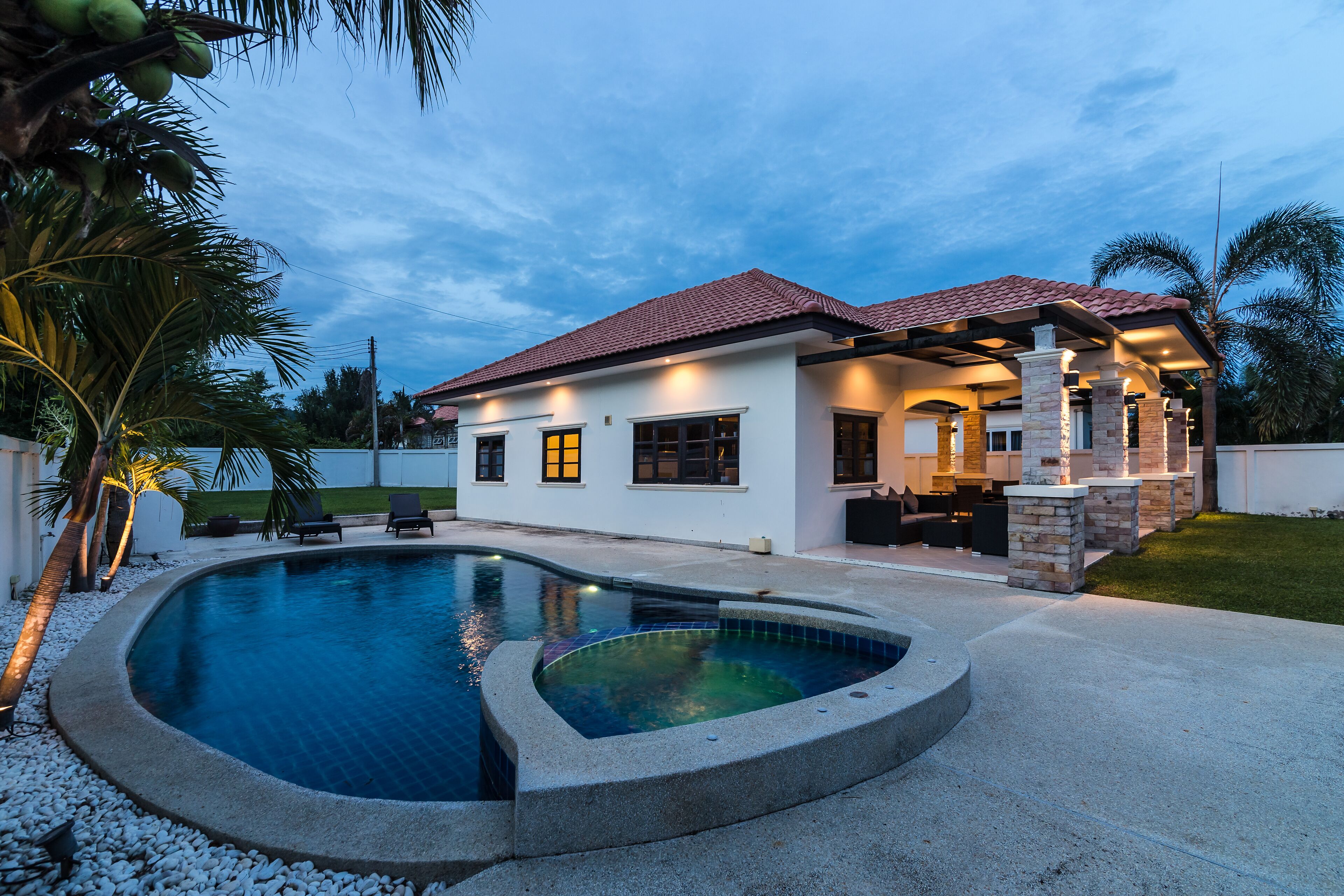 تفاصيل الفندق من الخارج