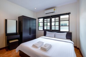 Villa Standard, 4 chambres, non-fumeur, cuisine | 4 chambres, rideaux d’obscurcissement, fer et planche à repasser