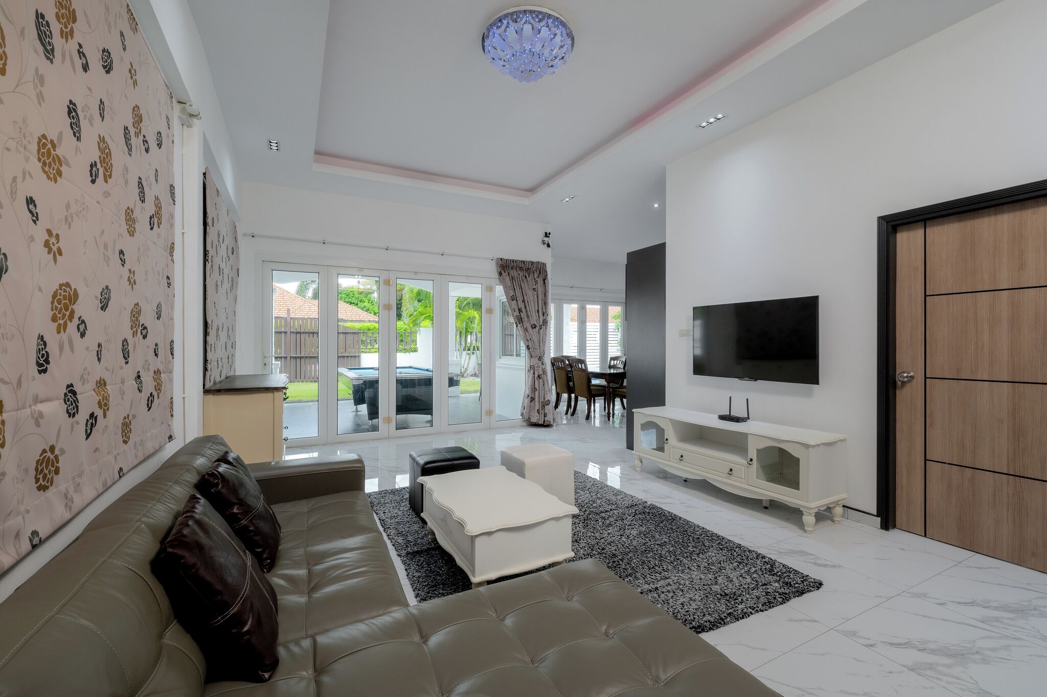 Standard Villa, 3 Bedrooms, Non Smoking, Kitchen | Living area