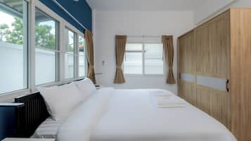 Standard Villa, 3 Bedrooms, Non Smoking, Kitchen | 4 bedrooms, desk, blackout curtains, iron/ironing board