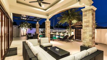 Superior Villa, 3 Bedrooms, Non Smoking, Kitchen | View from room