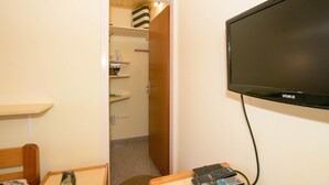Leilighet, 1 soverom (N1) | Oppholdsområde | TV