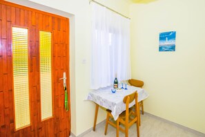 Standard Apartment (N2) | In-room dining - Apartments Petener - Great Location (Medulin)