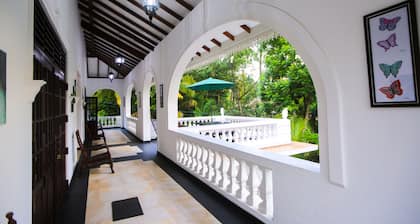 SRI LANKAN VILLA - Your Dream Tropic Luxury Holiday Residence