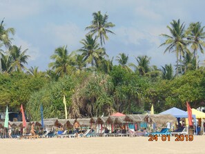 Tæt på stranden, liggestole