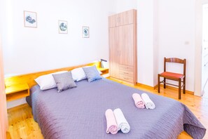 스탠다드 아파트 | 무료 WiFi, 침대 시트