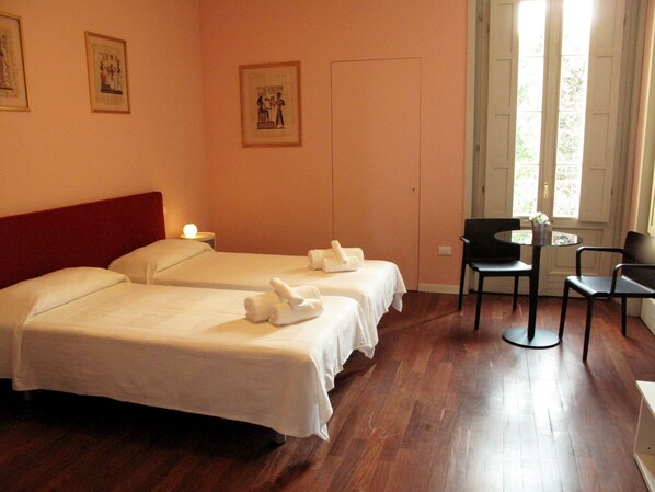 Superior Double or Twin Room, Ensuite | Free WiFi, bed sheets - B&B Elio's Place (Seveso)
