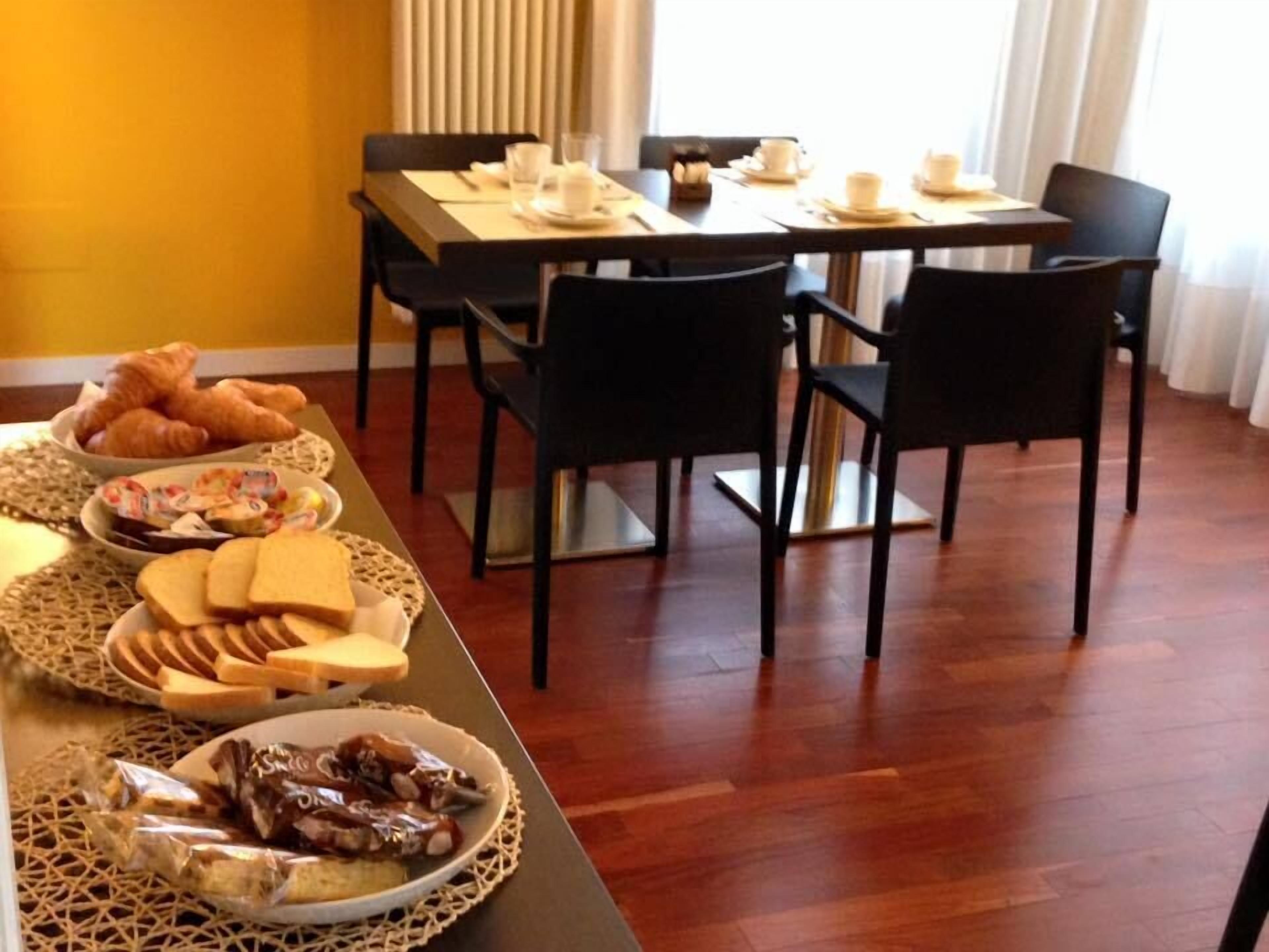 Dagelijks continentaal ontbijt inbegrepen