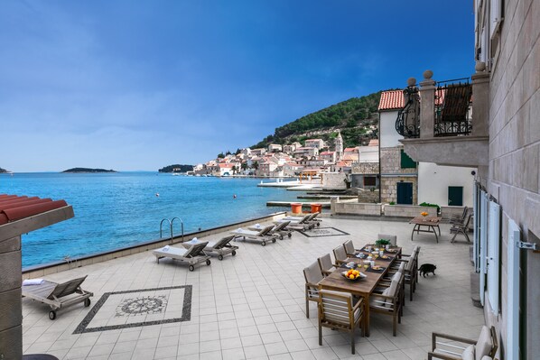 Superior Apartment (D8) | Terrace/patio