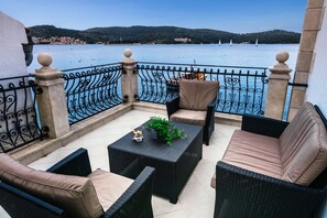 Apartment (Penthouse B4) | Terrace/patio - Villa Sunset Water (Vis)
