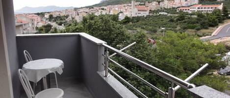 Studio | Vue depuis le balcon