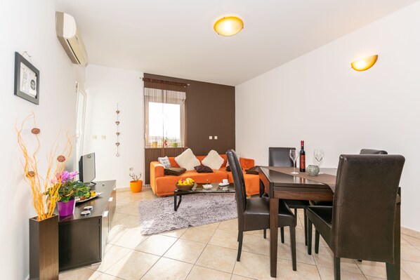 Apartment | Living area