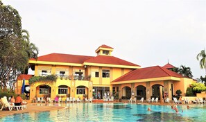 Apartment | Pool | Outdoor pool - Floor 12 Jomtien Beach Condo (Pattaya)