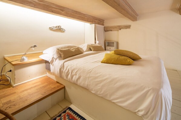 3 habitaciones y ropa de cama