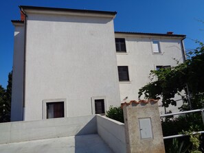 บริเวณภายนอก