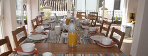 Petit déjeuner buffet compris tous les jours