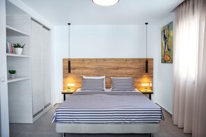 3 bedrooms, in-room safe, desk, soundproofing