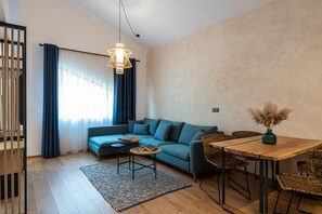 Luxury-Studio, Balkon | Wohnbereich