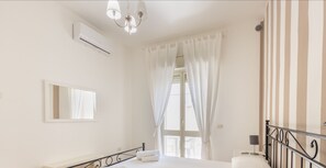 2 bedrooms, free WiFi, bed sheets - Anita Apartment (Noto)