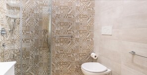 Apartment, 2 Bedrooms | Bathroom | Shower, rainfall showerhead, hair dryer, bidet - Anita Apartment (Noto)