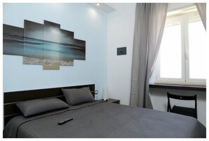 Individually decorated, individually furnished, soundproofing, free WiFi