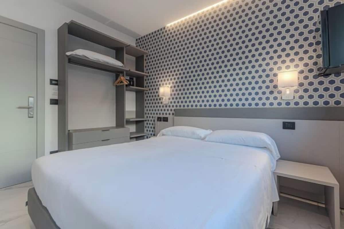 Bureau, draps fournis