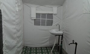 Shower - Lost Connection Camp & Resort (Manali)