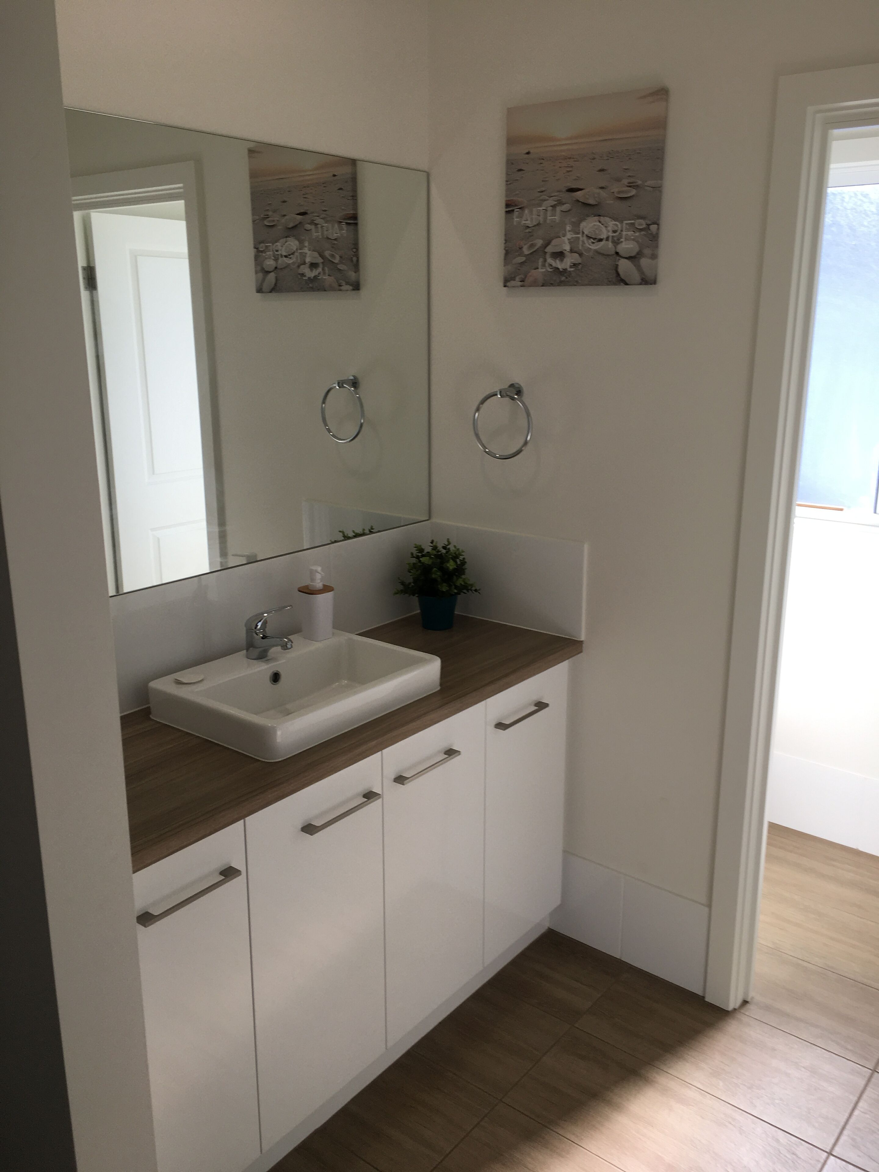 On the doorstep of the scenic Innes National Park — image 11