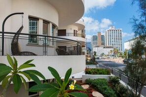 Deluxe Apartment | Terrace/patio - Hayarkon 96 (Tel Aviv)