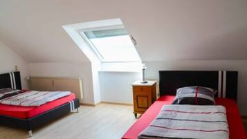 Rollaway beds, free WiFi, bed sheets