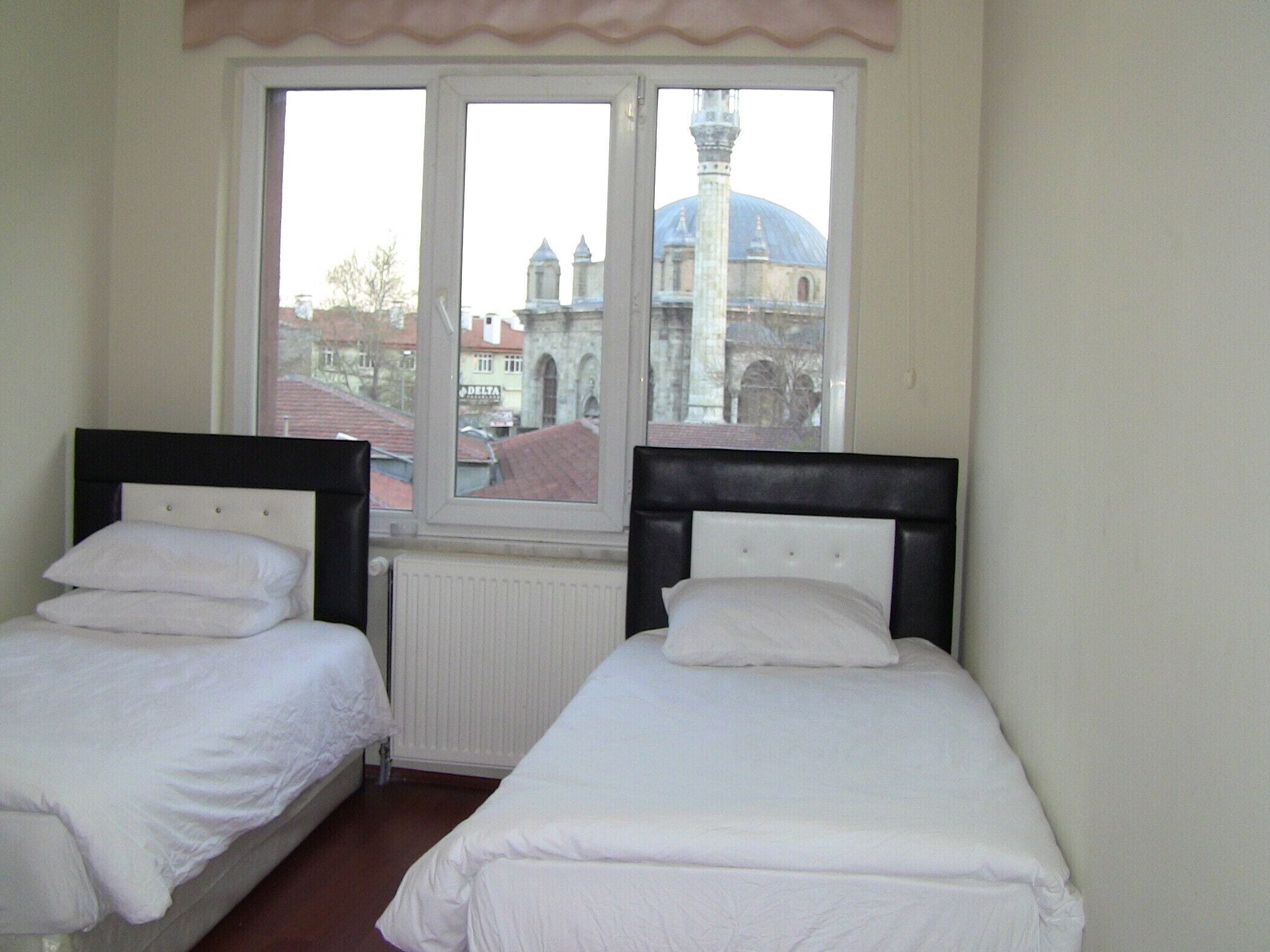 Twin Room | Free WiFi, bed sheets