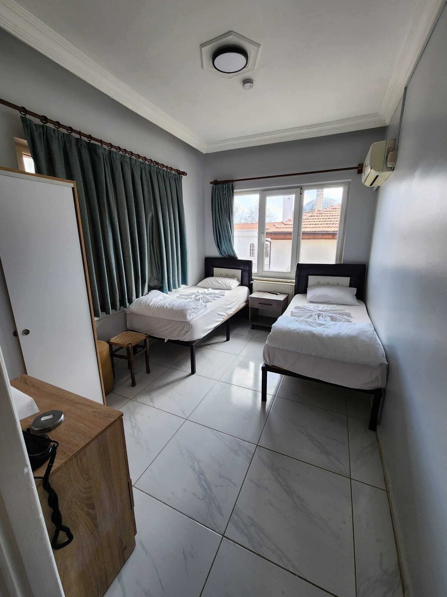 Quarto duplo | Wi-Fi de cortesia, roupa de cama